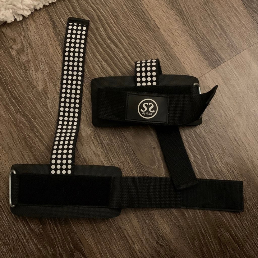 💪🏼Weightlifting Straps💪🏼 by Lisa Fiitt